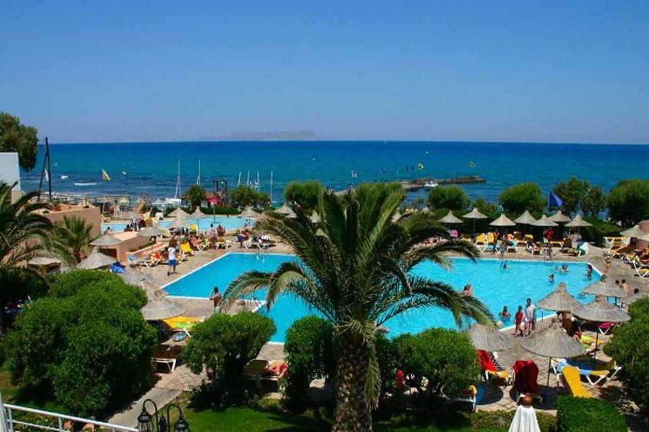 Zorbas Village And Aquapark Hersonissos  Exteriör bild
