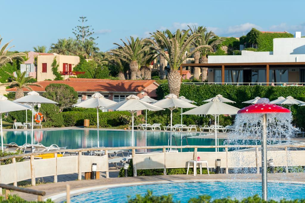Zorbas Village And Aquapark Hersonissos  Exteriör bild